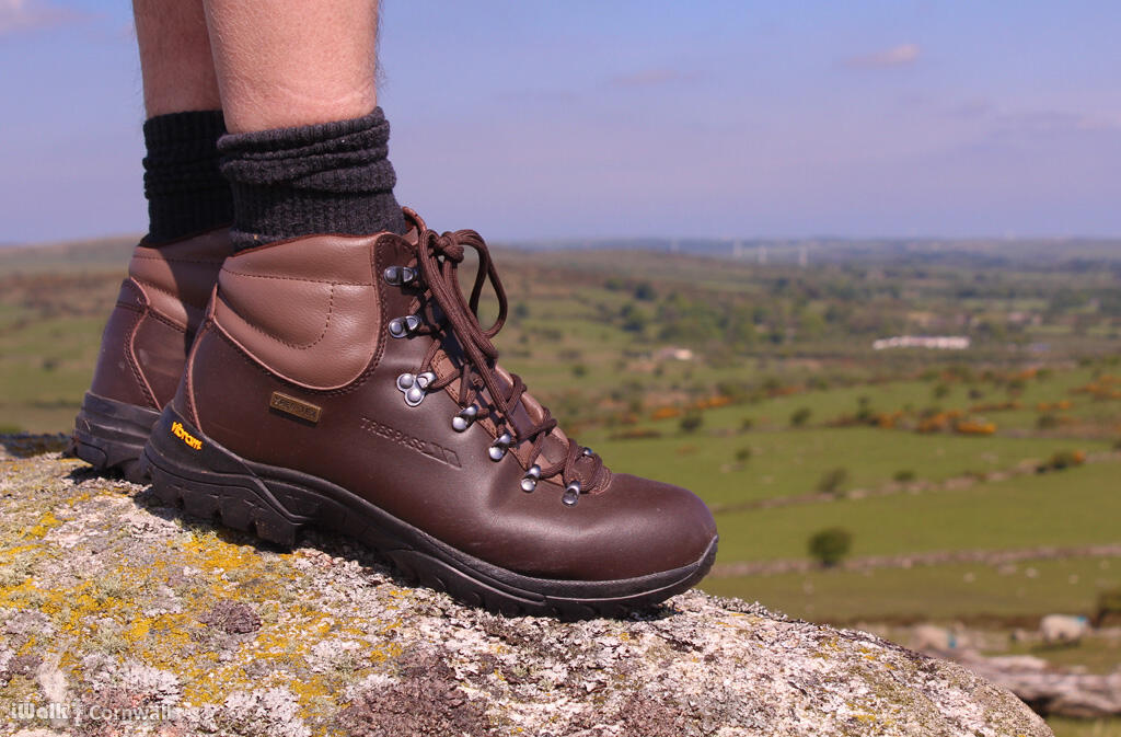 Review of Trespass Walker Boots