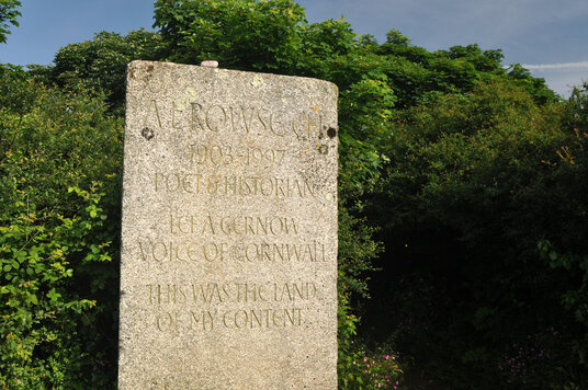 Memorial to AL Rowse