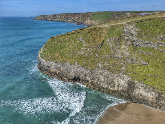 Coastline at Porth Sulinces
