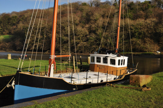 Boat moored at Cotehele Quay
