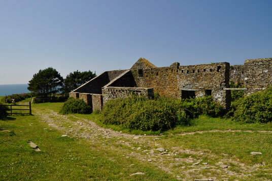 The ruined farm at Dannonchapel