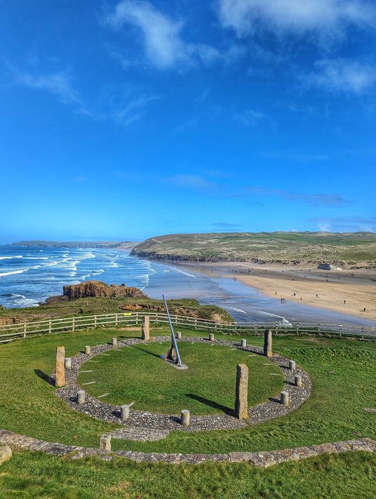 Sundial at Droskyn