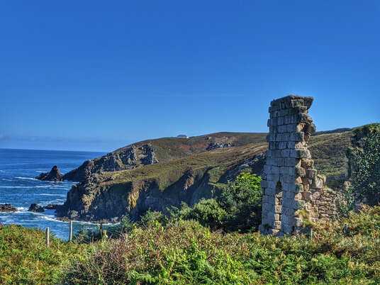 Engine House ruins near Gurnard's Head