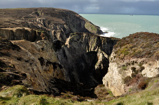 Rugged cliffs at Hanover Cove