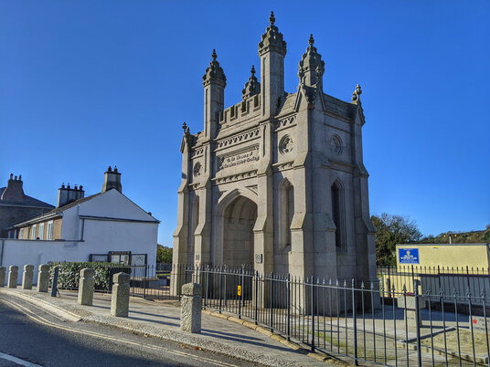 Monument dedicated to Humphry Grylls