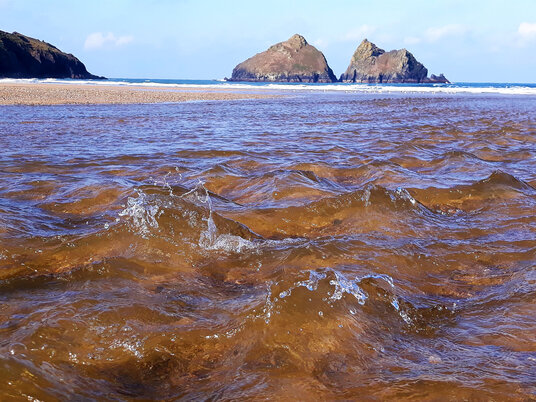 Ripples in the steam at Holywell Bay