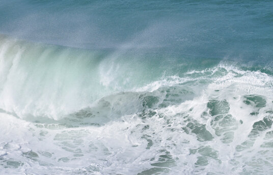 Waves breaking at Hor Point