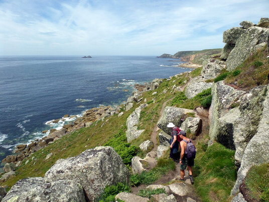 Footpath to Nanquidno