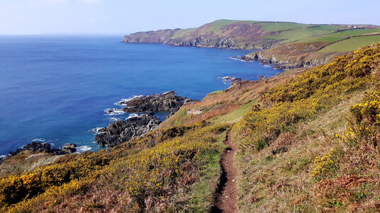 Coast path to Lansallos