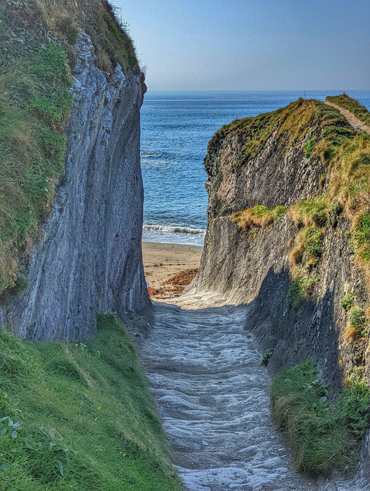 Gully to Lansallos Cove