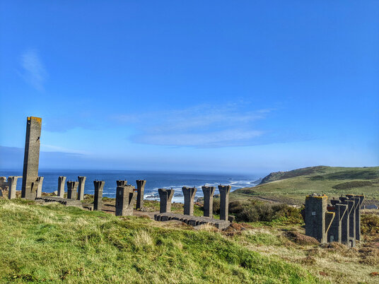 Supports for tin dressing areas