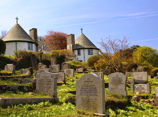 Veryan churchyard