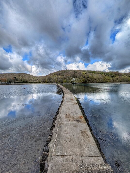 Path along the Mill Pool