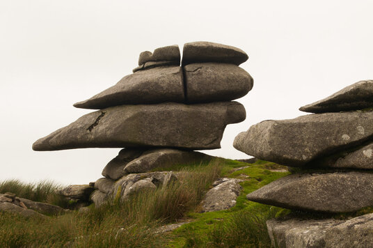 Precariously-balanced tors at Minions