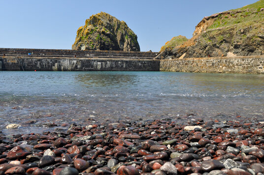 Serpentine Pebbles at Mullion