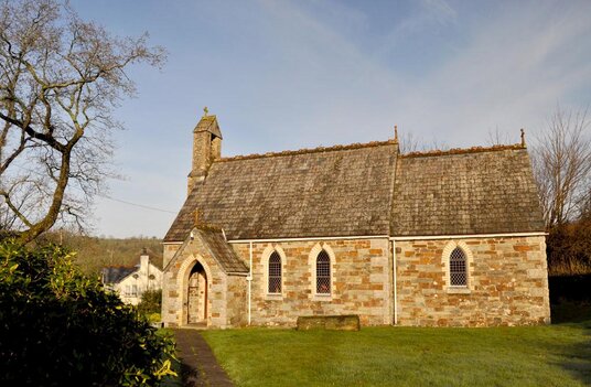 Nanstallon church
