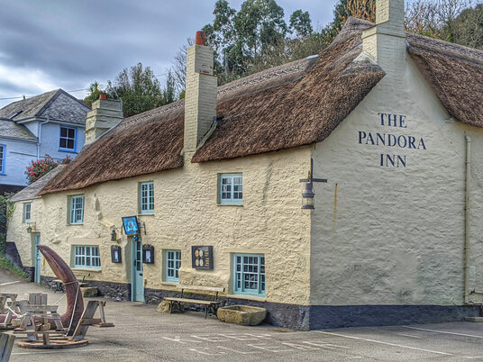 Pandora Inn