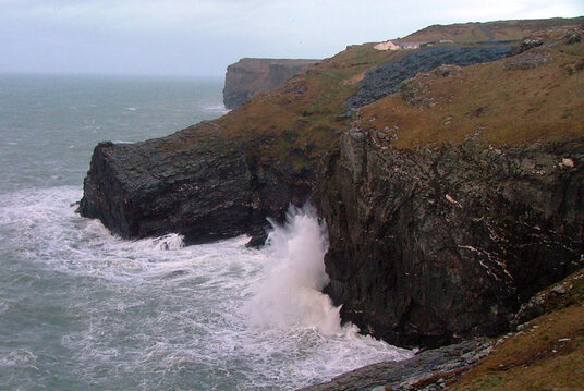 Rough seas at Dunderhole Point