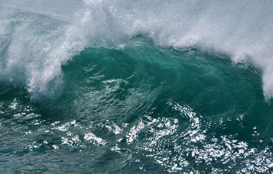 Waves at Poldhu Cove