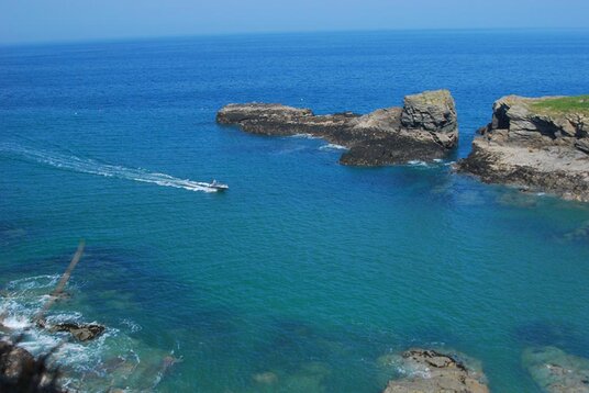 Approach to Port Gaverne