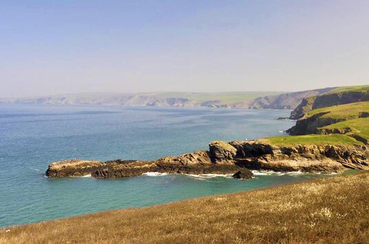 Coastline around Port Gaverne