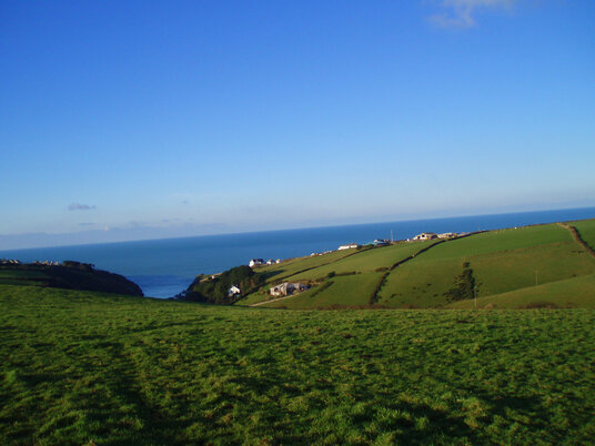 Valley and sea views above Port Gaverne