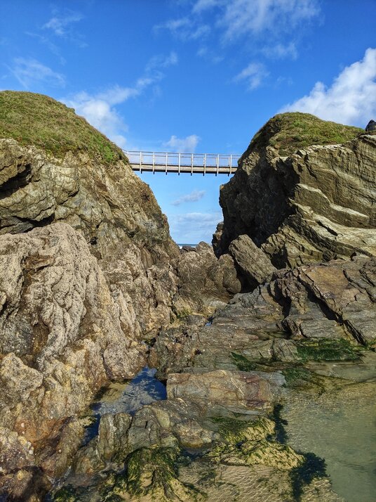 Bridge to Porth Island