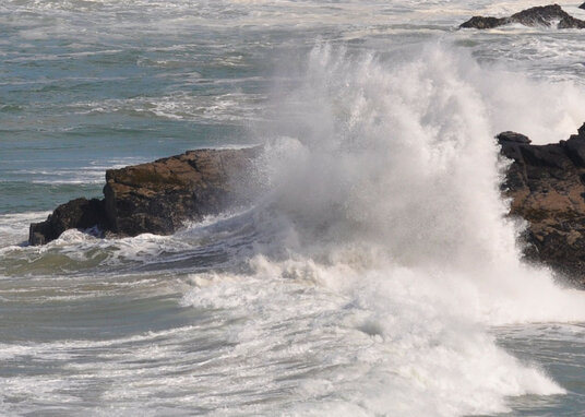 Wave breaking at Porthmissen