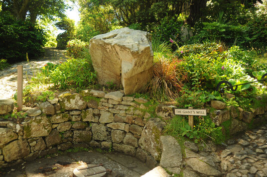 Giant's Well