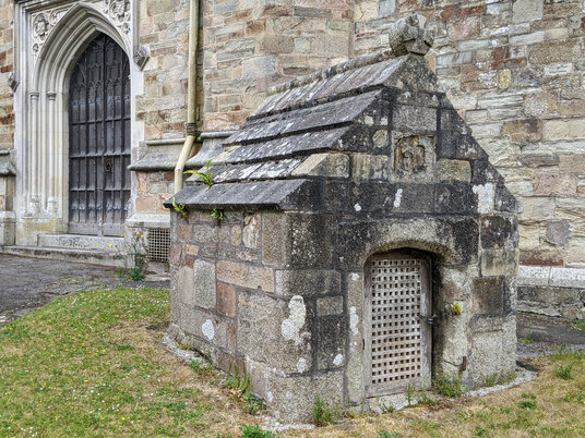 St Guron's Well House