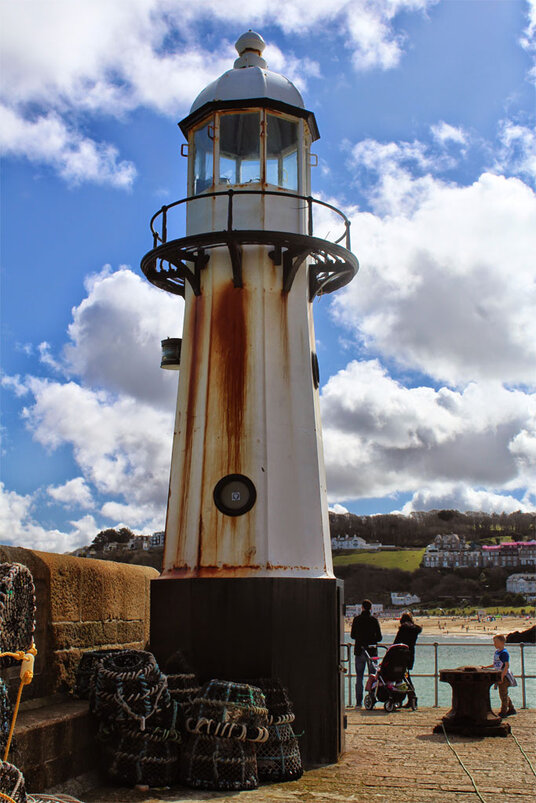 Lighthouse on Smeaton's Pier