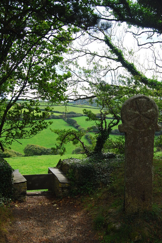Footpath into the churchyard