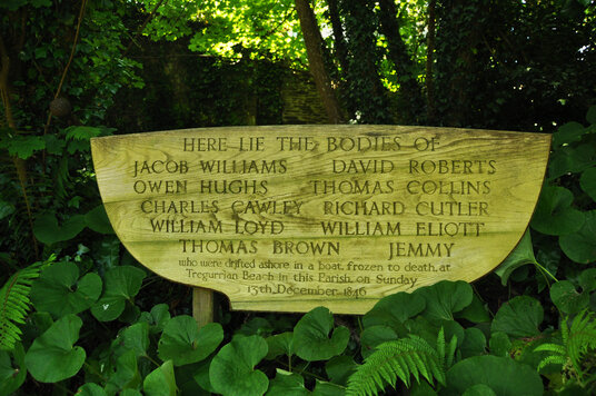 Memorial in St Mawgan churchyard
