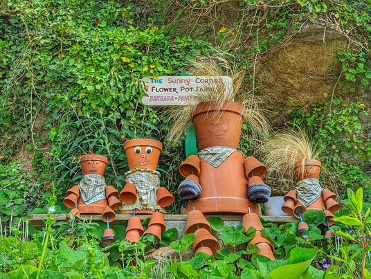 Flowerpots at Sunny Corner
