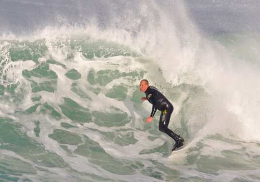Big waves at Trevaunance Cove