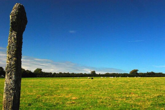 Footpath to Tresinney cross