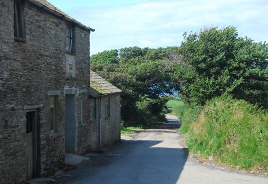 Farm buildings in Trevalga