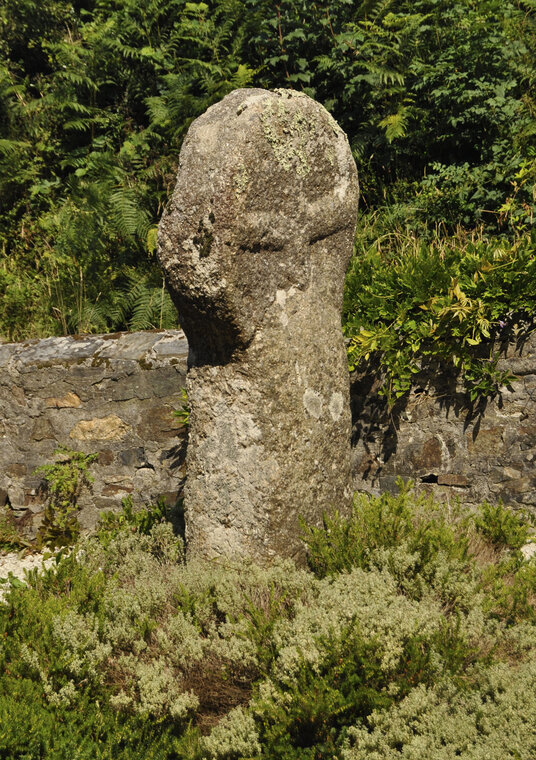 Wayside cross at Waterlake