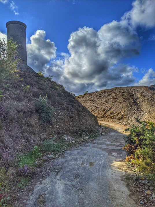 Mining trail to Wheal Maid