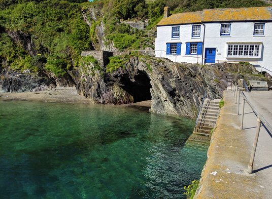 Willy Wilcox Cave at Polperro